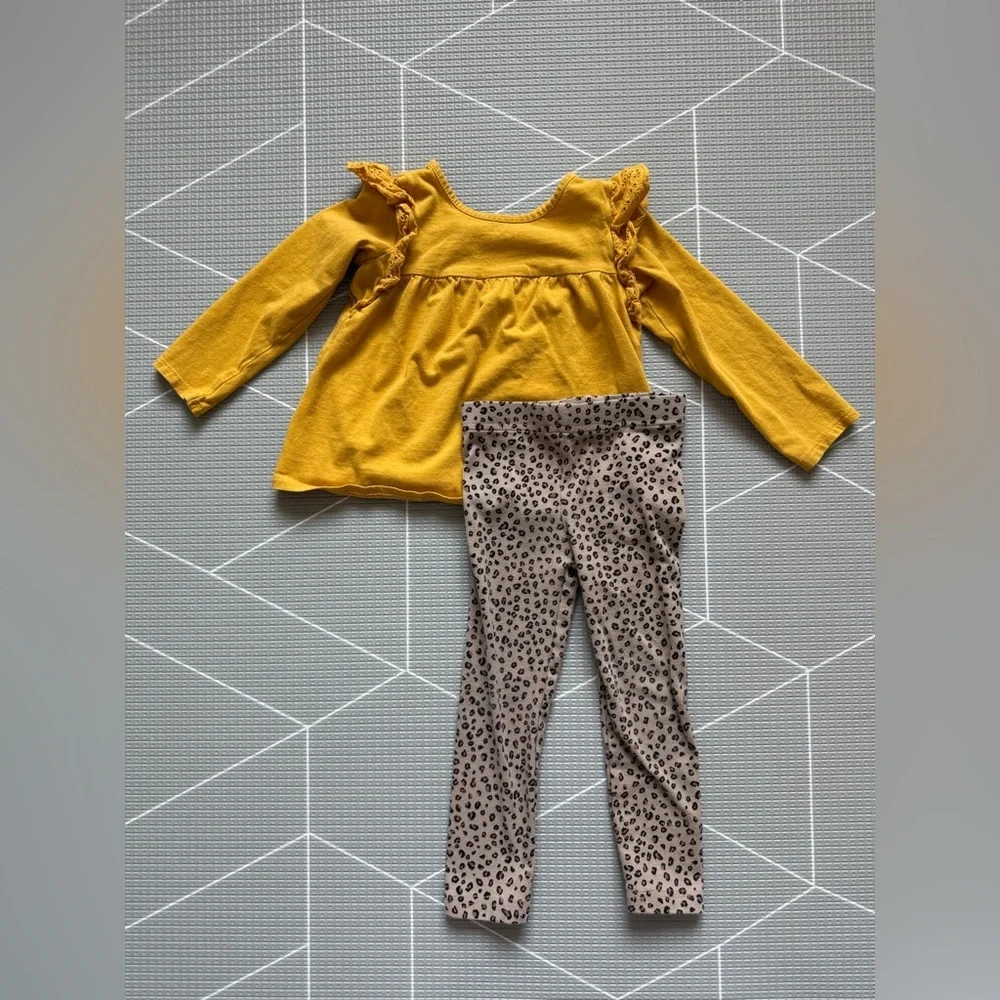 Carters|Baby girl/toddler cute outfit,leopard leggings & mustard ruffle top•••